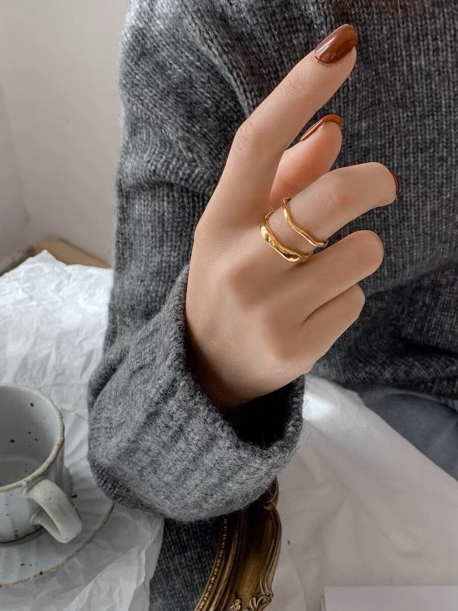 Non Tarnish Gold Band Ring, Waterproof Gold Stackable Ring Set, Gold Wave Ring, Dainty Gold Anxiety Ring, Everyday Ring, Gift for mom