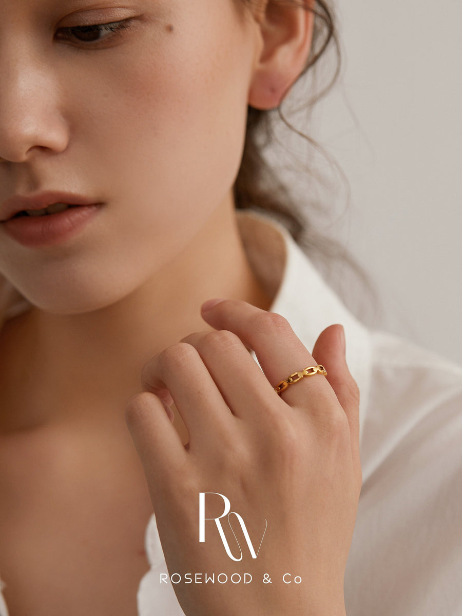 Non Tarnish Gold Chain Ring, Waterproof Gold Band Ring, Delicate Thin Band Ring, Gold Linked Chain Ring, Minimalist Band Ring, Gift for mom