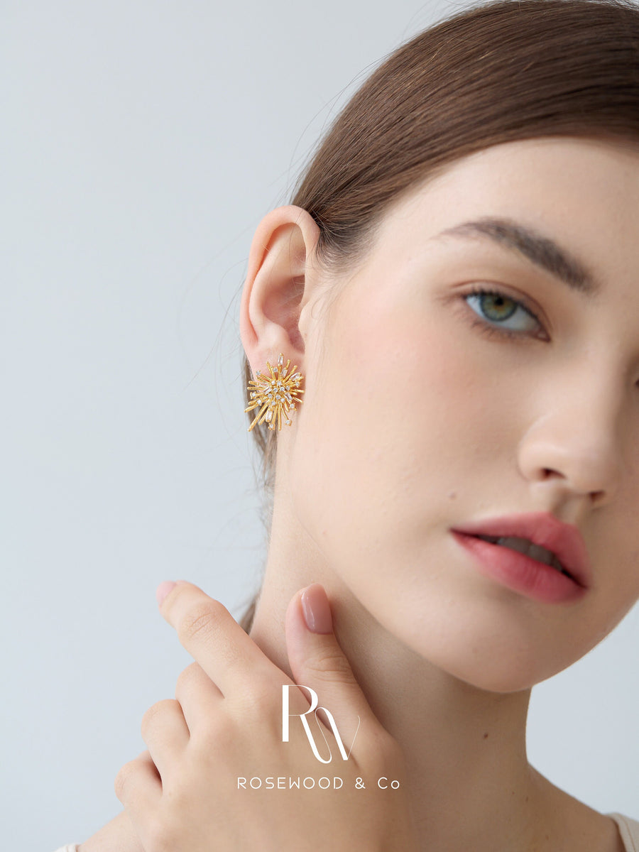 Gold Sunburst Stud Earring, Celestial Earrings, 18k Gold Plated Starburst Stud Earring, Sun and Star Shiny Earring, Gift for her