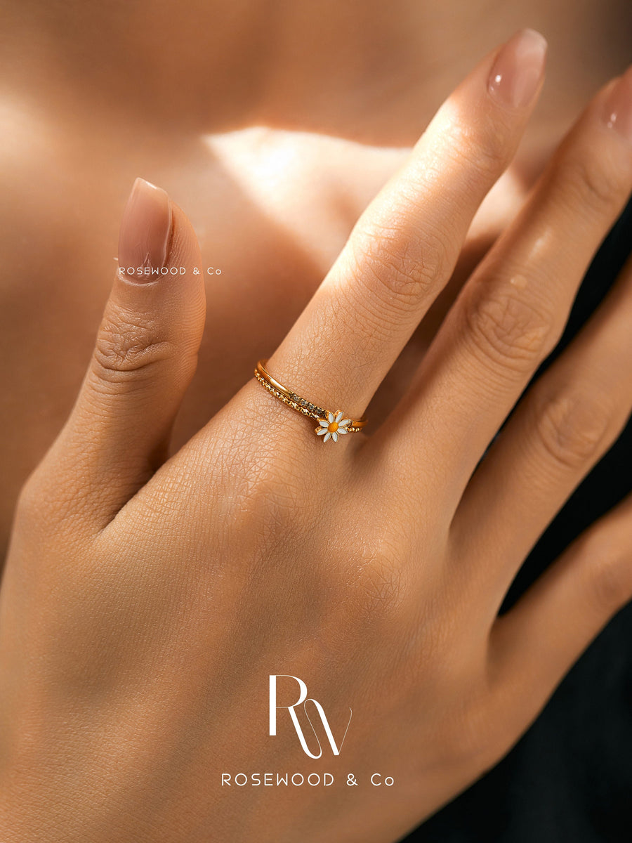 Waterproof Gold Thin Daisy Flower Signet Ring,Gold Band Ring, Non Tarnish Super Thin Ring, Minimalist Stackable Ring, Dainty Gift for mom