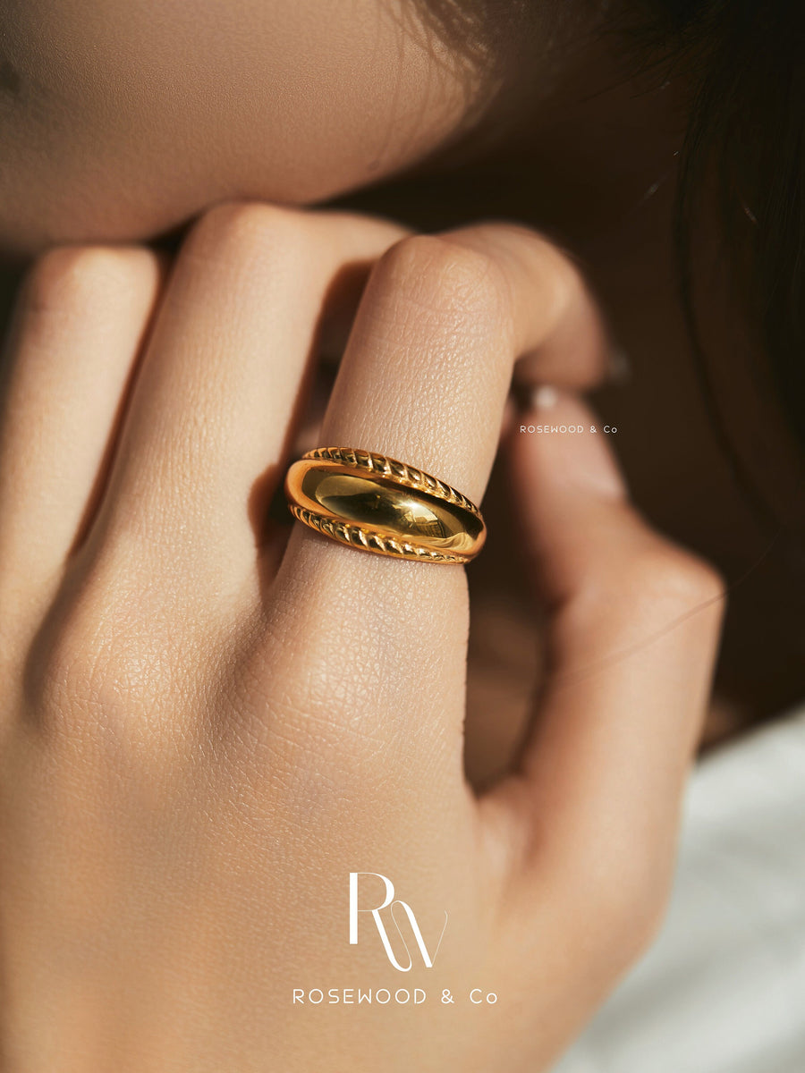 18K Gold Plated Croissant Ring; Gold Twisted Band Ring, Gift for her, Gift for mom, Vintage Style Band Ring